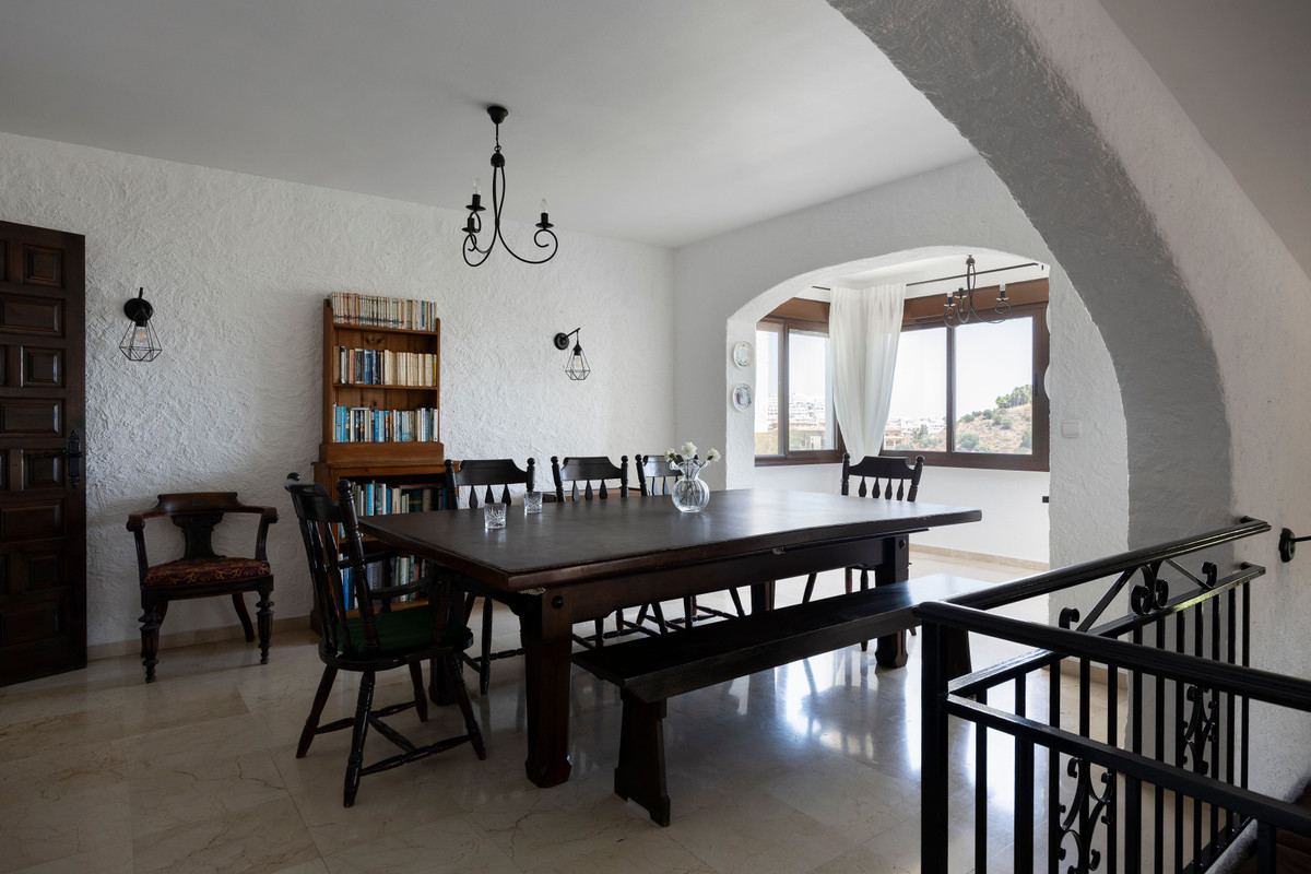 6 Bed Townhouse for sale in Torremuelle Costa Del Sol, Málaga, Spain