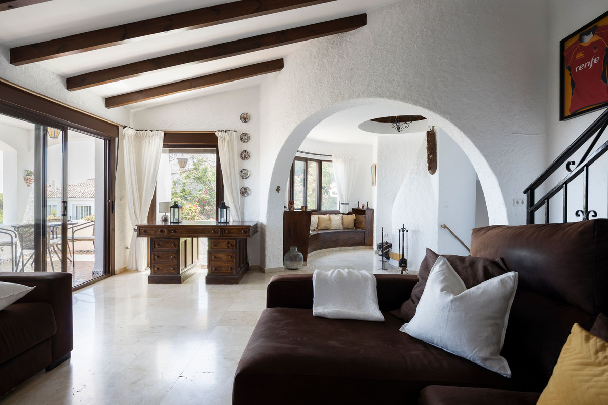 6 Bed Townhouse for sale in Torremuelle Costa Del Sol, Málaga, Spain