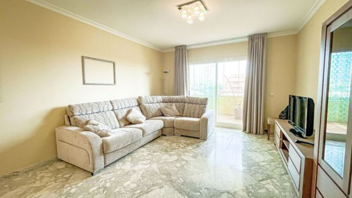 Se vende Apartamento Planta Media de 2 dormitorios en Costa Del Sol, Málaga, España