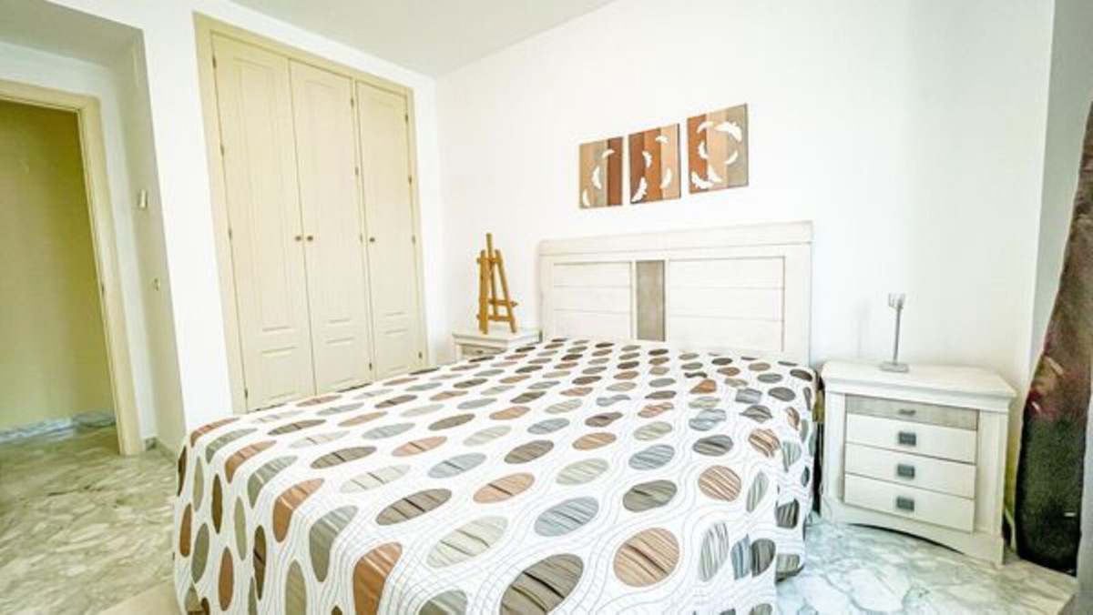 Se vende Apartamento Planta Media de 2 dormitorios en Costa Del Sol, Málaga, España