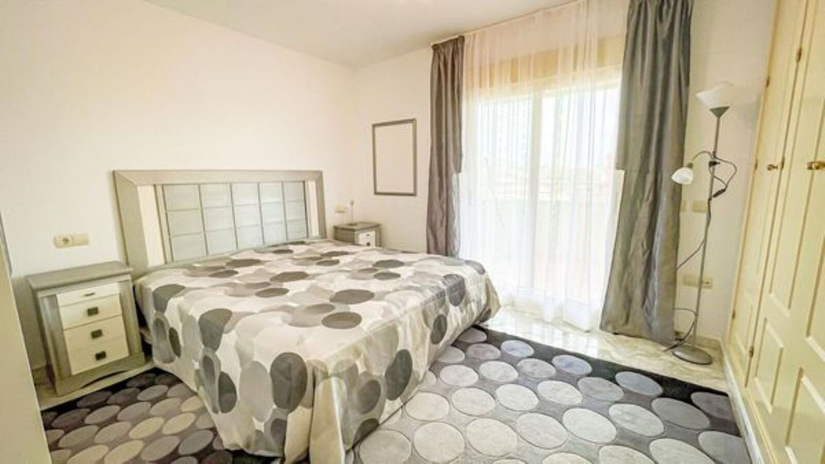 Se vende Apartamento Planta Media de 2 dormitorios en Costa Del Sol, Málaga, España
