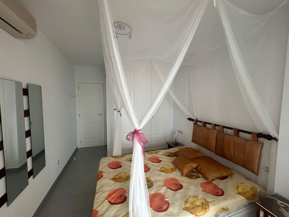 Se vende Apartamento Planta Media de 2 dormitorios en Costa Blanca, Alicante, España