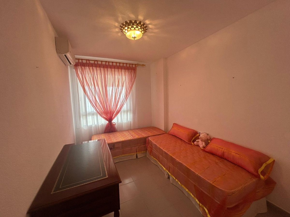 Se vende Apartamento Planta Media de 2 dormitorios en Costa Blanca, Alicante, España