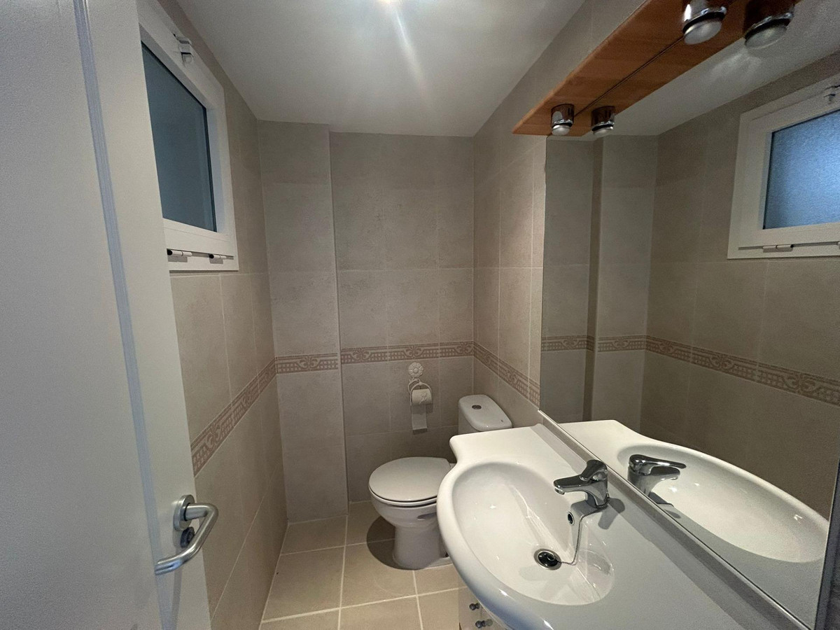 Se vende Apartamento Planta Media de 2 dormitorios en Costa Blanca, Alicante, España