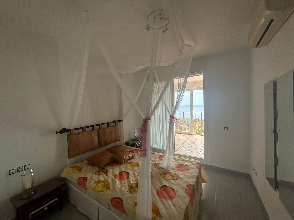 Se vende Apartamento Planta Media de 2 dormitorios en Costa Blanca, Alicante, España