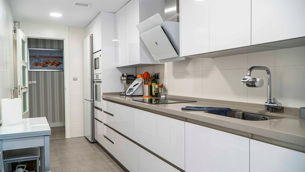 3 Bed Apartment for sale in Torremolinos Costa Del Sol, Málaga, Spain