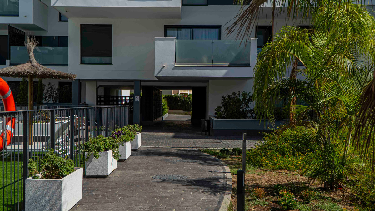 3 Bed Apartment for sale in Torremolinos Costa Del Sol, Málaga, Spain