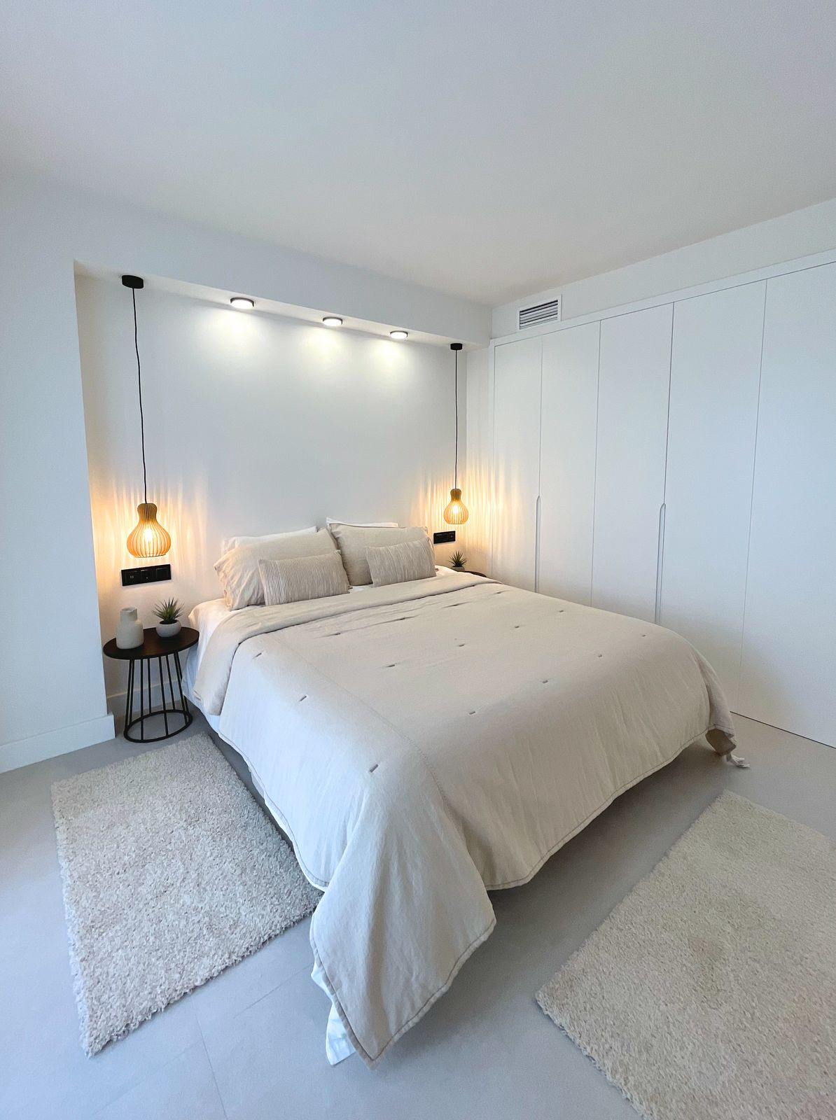 3 Bed Apartment for sale in Nueva Andalucía Costa Del Sol, Málaga, Spain