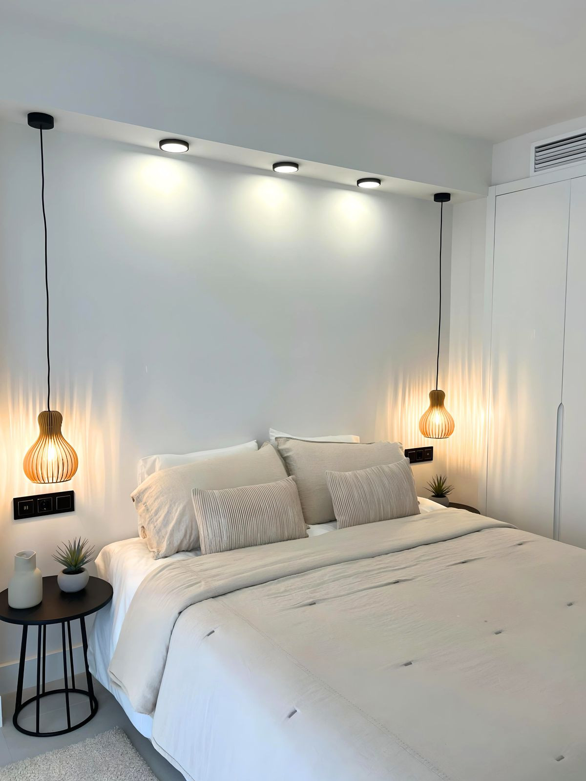 3 Bed Apartment for sale in Nueva Andalucía Costa Del Sol, Málaga, Spain