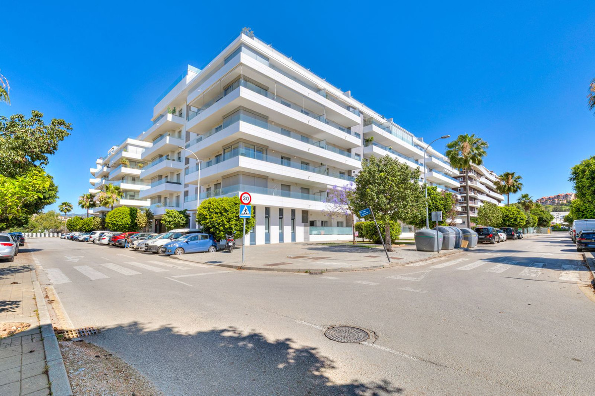 Se vende Apartamento Planta Media de 3 dormitorios en Costa Del Sol, Málaga, España