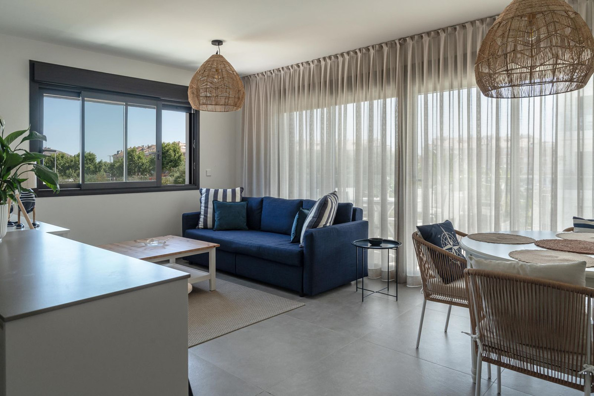 Se vende Apartamento Planta Media de 2 dormitorios en Costa Blanca, Alicante, España