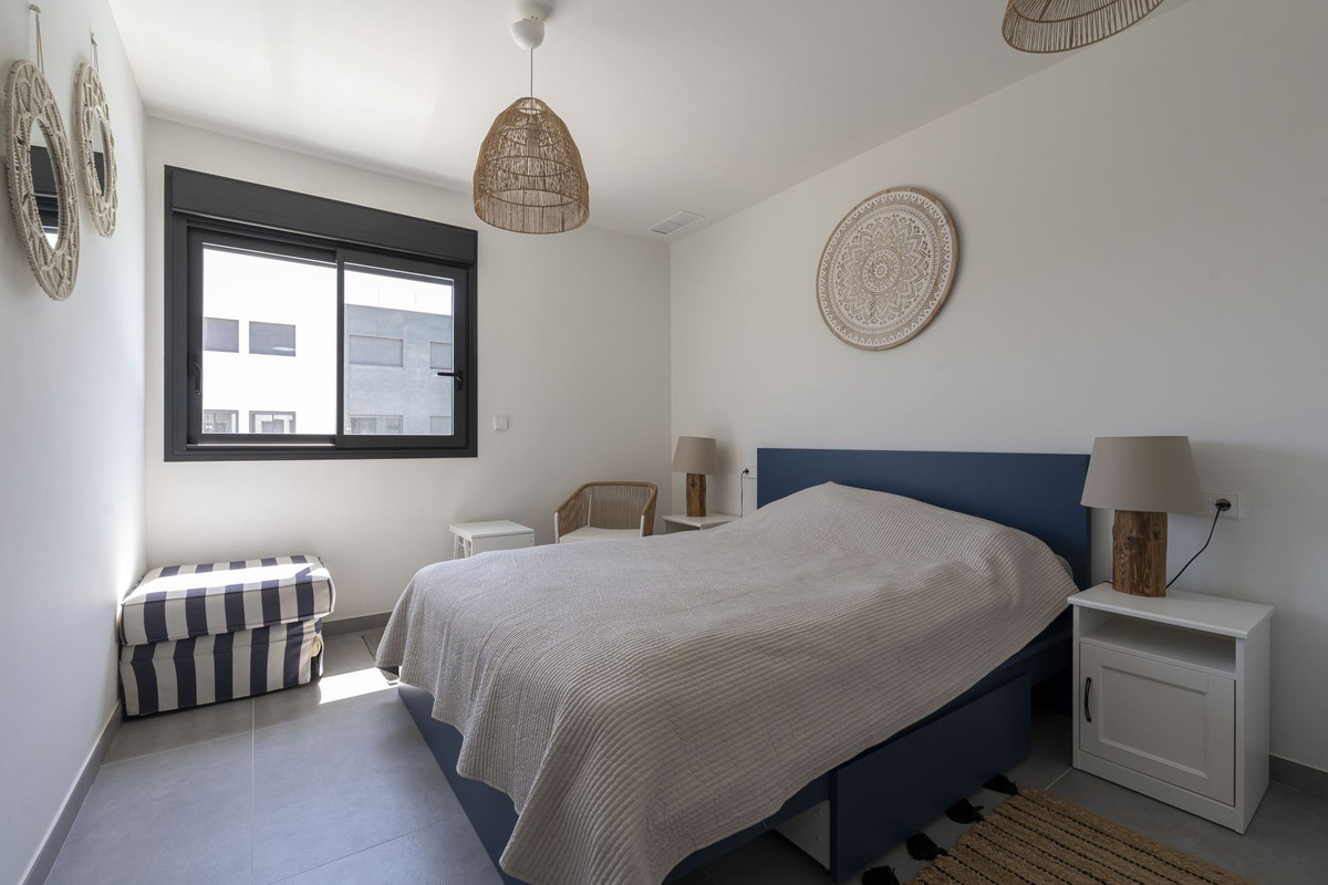 Se vende Apartamento Planta Media de 2 dormitorios en Costa Blanca, Alicante, España