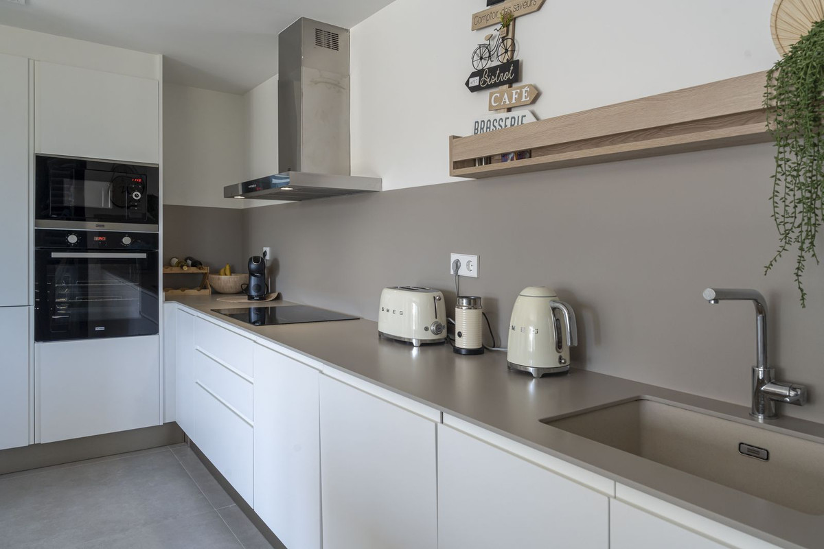 Se vende Apartamento Planta Media de 2 dormitorios en Costa Blanca, Alicante, España