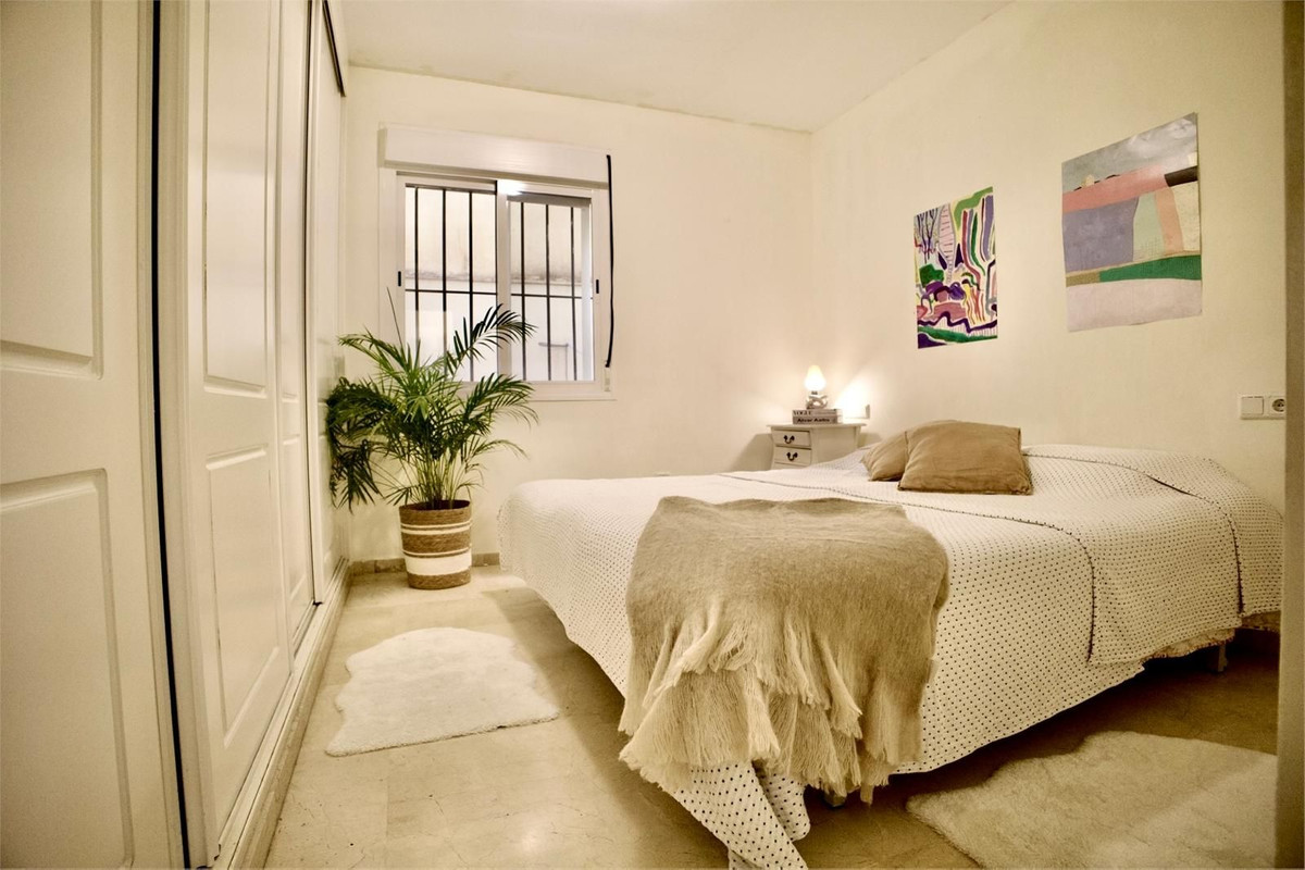 1 Bed Apartment for sale in Estepona Costa Del Sol, Málaga, Spain