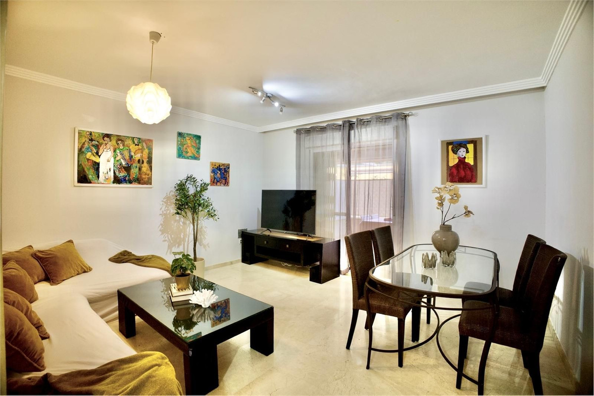 1 Bed Apartment for sale in Estepona Costa Del Sol, Málaga, Spain