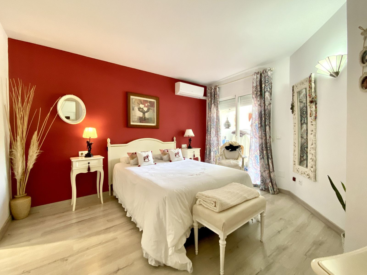Se vende Apartamento Planta Media de 2 dormitorios en Costa Del Sol, Málaga, España