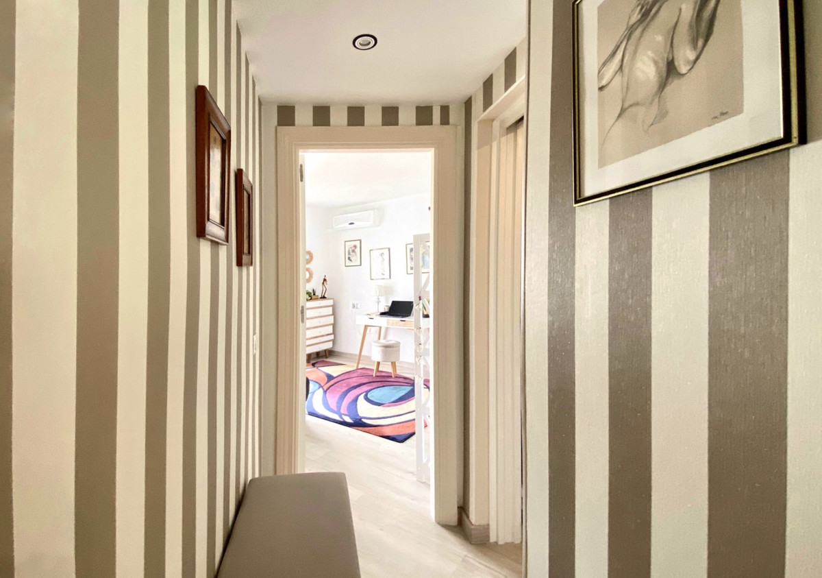 Se vende Apartamento Planta Media de 2 dormitorios en Costa Del Sol, Málaga, España