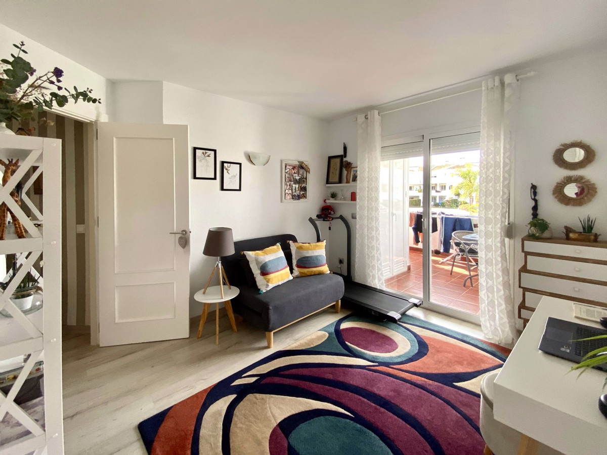 Se vende Apartamento Planta Media de 2 dormitorios en Costa Del Sol, Málaga, España