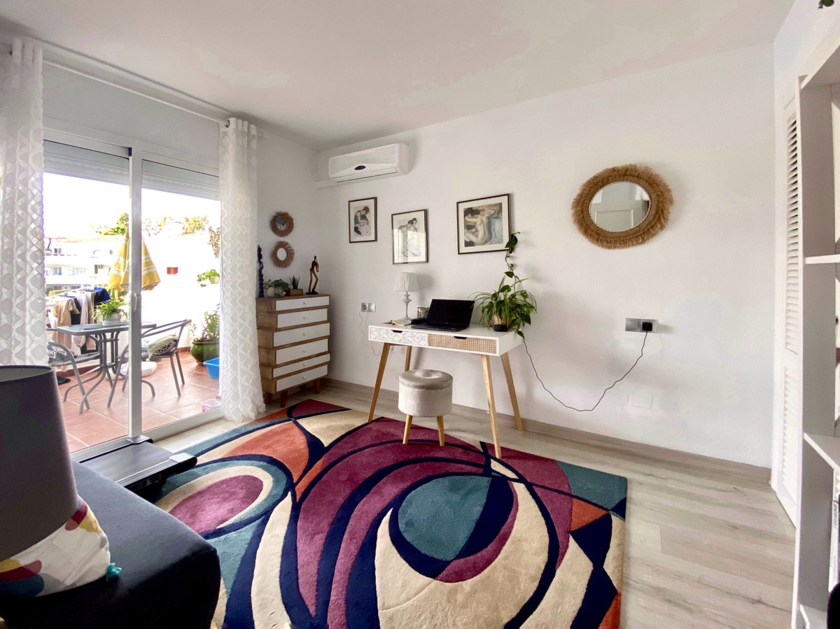 Se vende Apartamento Planta Media de 2 dormitorios en Costa Del Sol, Málaga, España