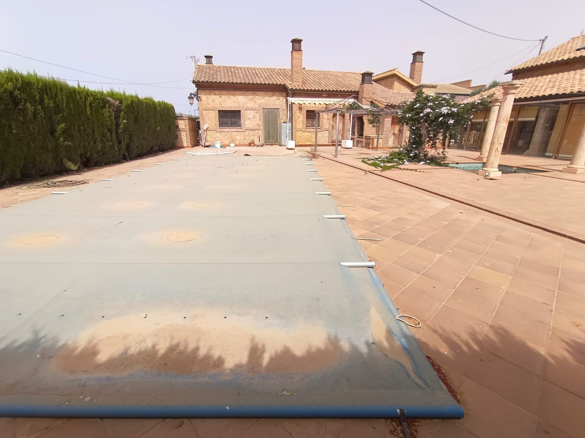 Se vende Villa - Chalet de 5 dormitorios en Costa Calida, Murcia, España