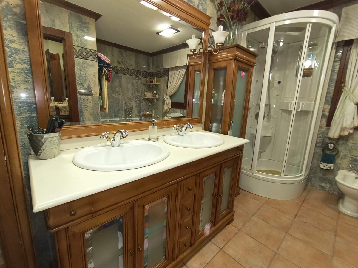 Se vende Villa - Chalet de 5 dormitorios en Costa Calida, Murcia, España