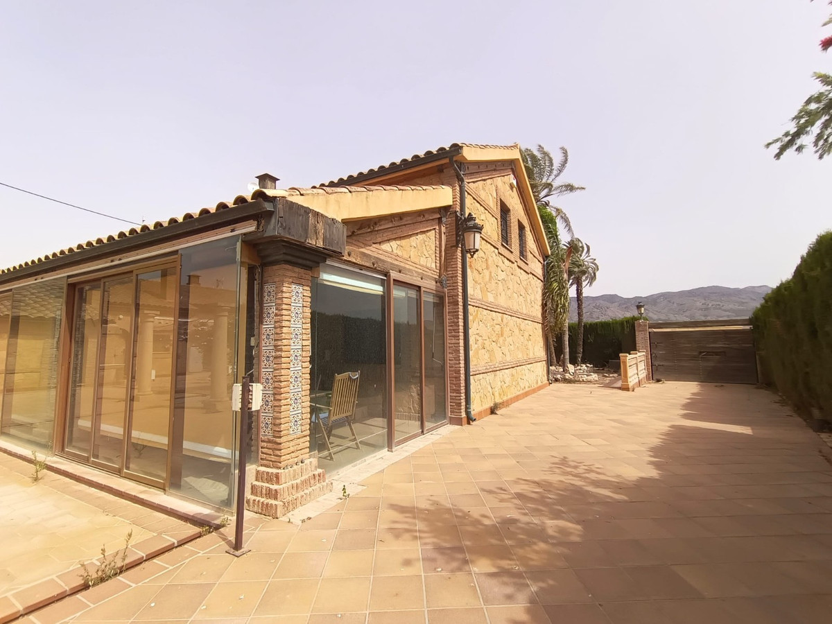 Se vende Villa - Chalet de 5 dormitorios en Costa Calida, Murcia, España