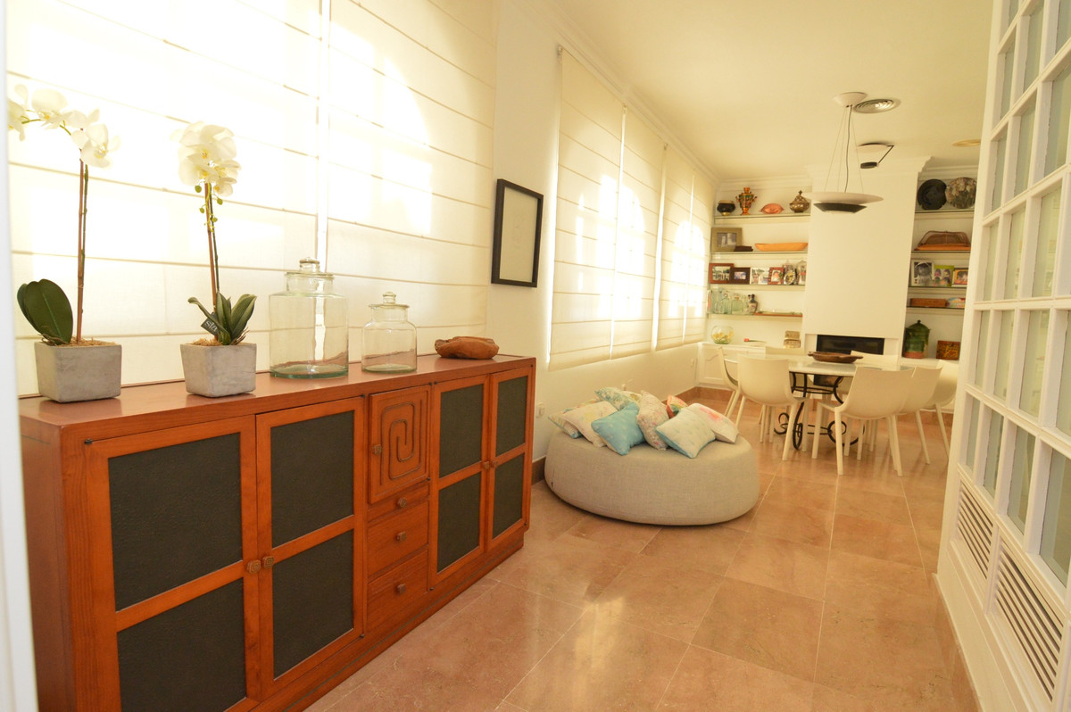 Se vende Villa - Chalet de 4 dormitorios en Costa Blanca, Alicante, España