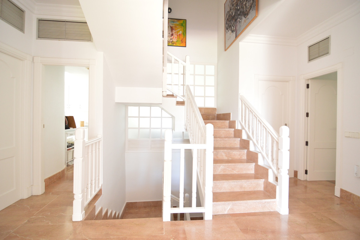 Se vende Villa - Chalet de 4 dormitorios en Costa Blanca, Alicante, España
