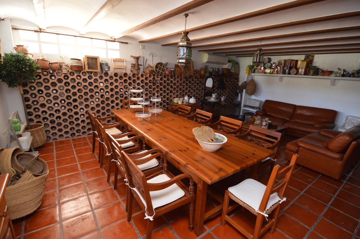 Se vende Villa - Chalet de 4 dormitorios en Costa Blanca, Alicante, España