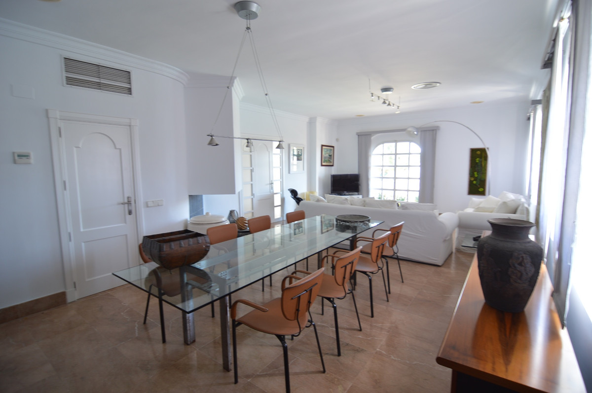 Se vende Villa - Chalet de 4 dormitorios en Costa Blanca, Alicante, España