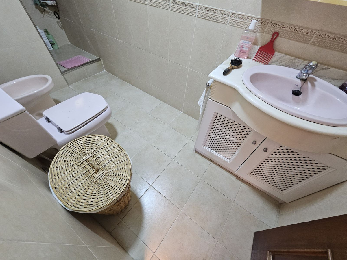 Se vende Villa - Chalet de 2 dormitorios en Costa Del Sol, Málaga, España