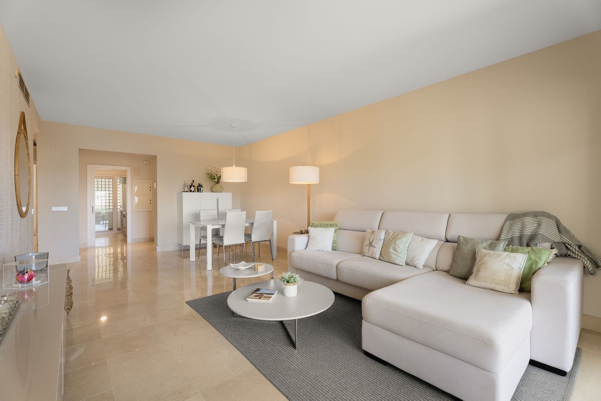 Se vende Apartamento Planta Media de 2 dormitorios en Costa Del Sol, Málaga, España