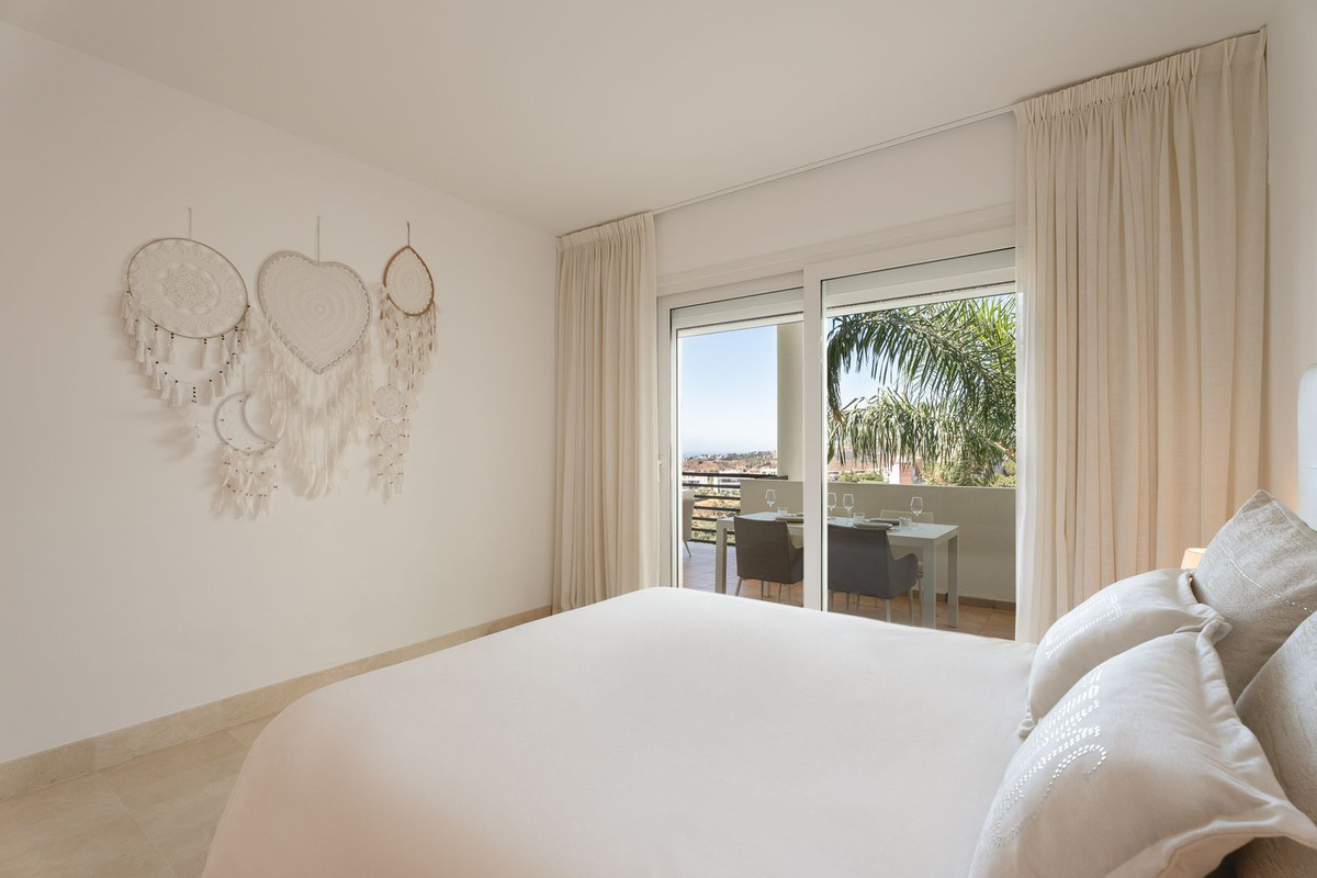 Se vende Apartamento Planta Media de 2 dormitorios en Costa Del Sol, Málaga, España