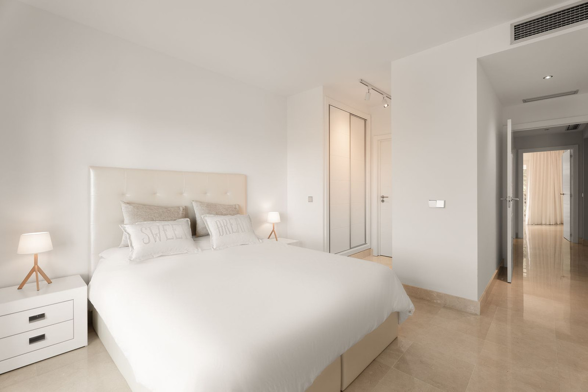 Se vende Apartamento Planta Media de 2 dormitorios en Costa Del Sol, Málaga, España