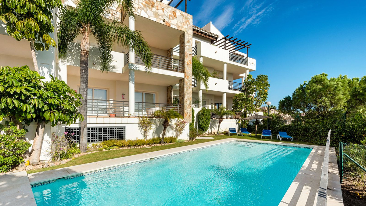 Se vende Apartamento Planta Media de 2 dormitorios en Costa Del Sol, Málaga, España