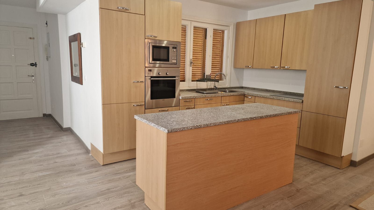 2 Bed Apartment for sale in Nueva Andalucía Costa Del Sol, Málaga, Spain