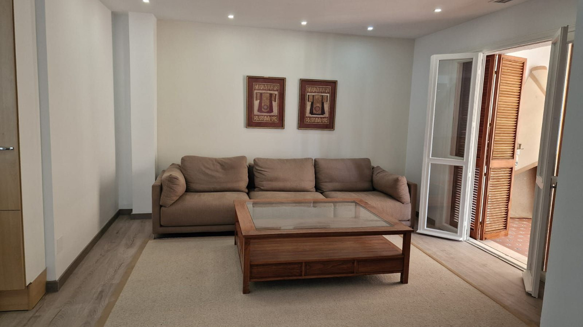 2 Bed Apartment for sale in Nueva Andalucía Costa Del Sol, Málaga, Spain