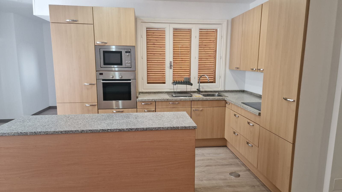 2 Bed Apartment for sale in Nueva Andalucía Costa Del Sol, Málaga, Spain