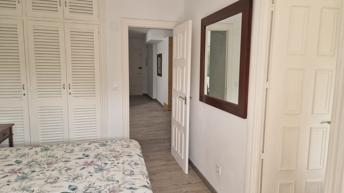 2 Bed Apartment for sale in Nueva Andalucía Costa Del Sol, Málaga, Spain