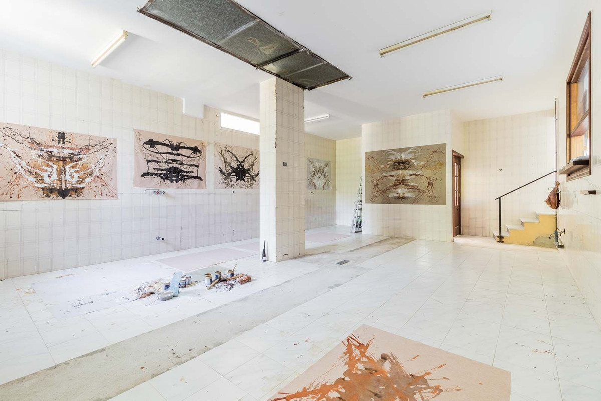 4 Bed Commercial unit for sale in Estepona Costa Del Sol, Málaga, Spain
