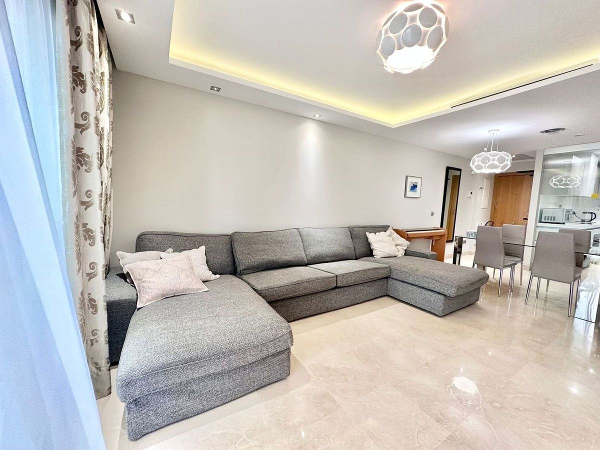 3 Bed Apartment for sale in San Pedro De Alcántara Costa Del Sol, Málaga, Spain