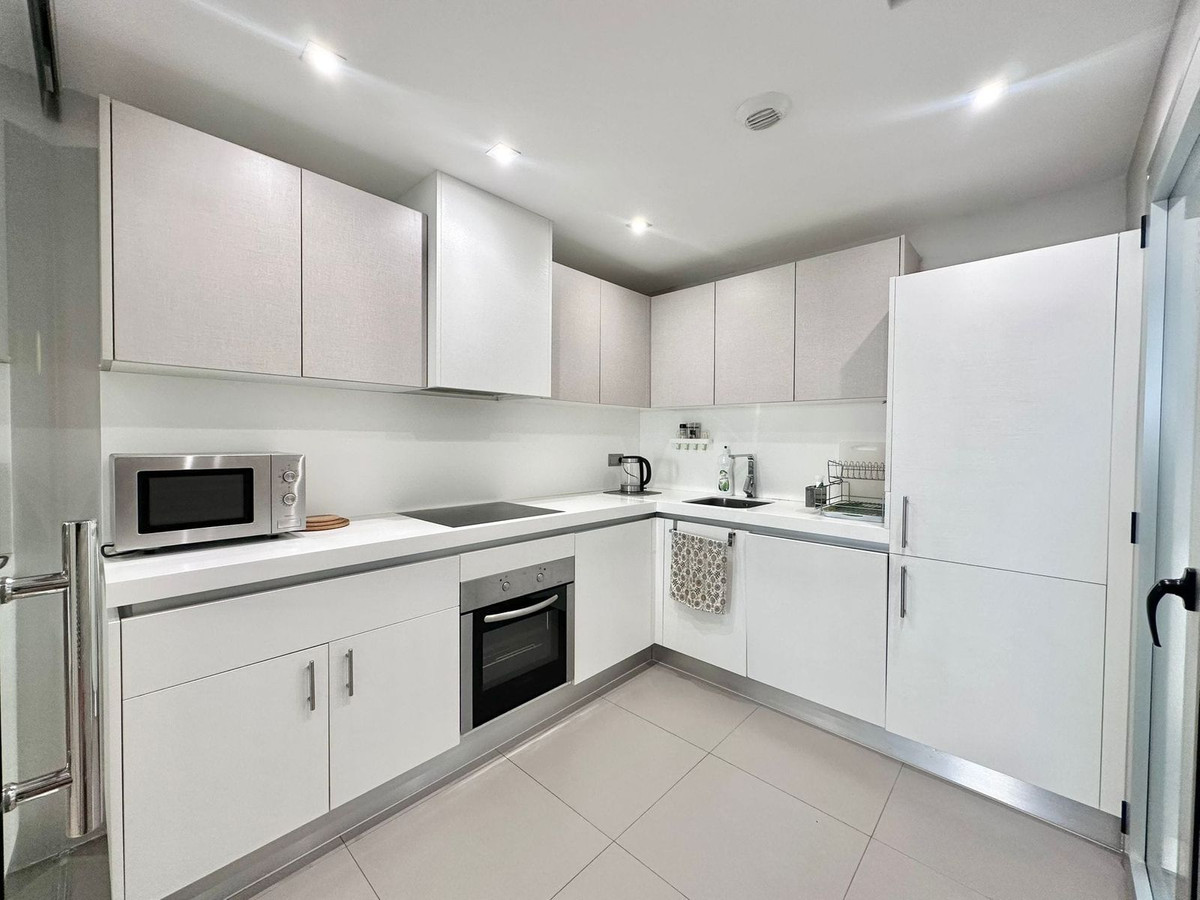 3 Bed Apartment for sale in San Pedro De Alcántara Costa Del Sol, Málaga, Spain