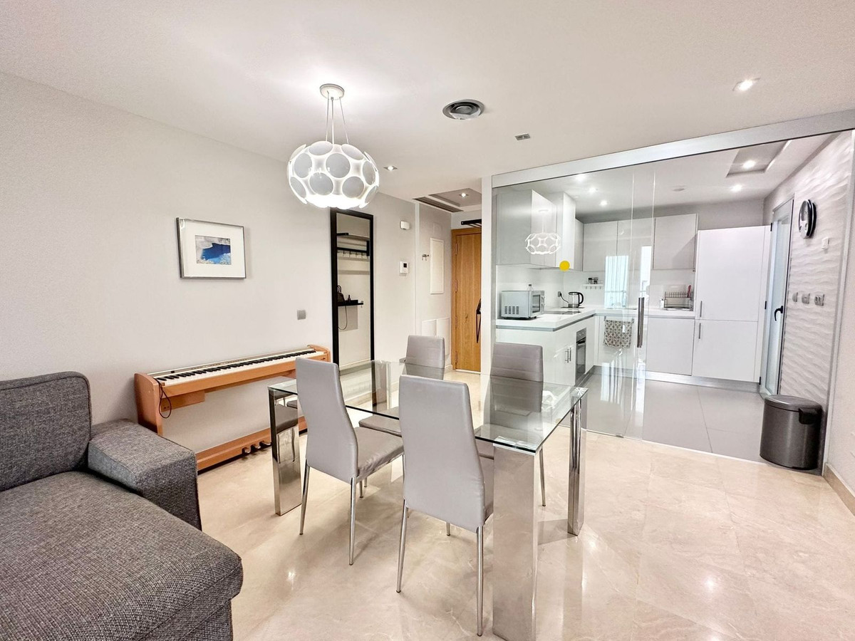 3 Bed Apartment for sale in San Pedro De Alcántara Costa Del Sol, Málaga, Spain