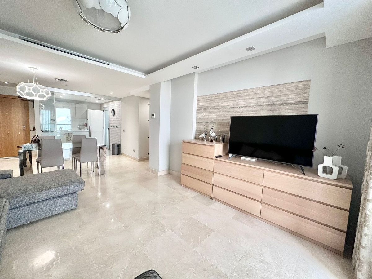 3 Bed Apartment for sale in San Pedro De Alcántara Costa Del Sol, Málaga, Spain