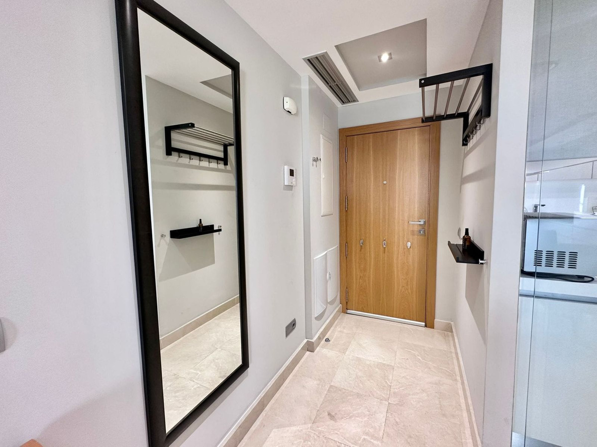 3 Bed Apartment for sale in San Pedro De Alcántara Costa Del Sol, Málaga, Spain
