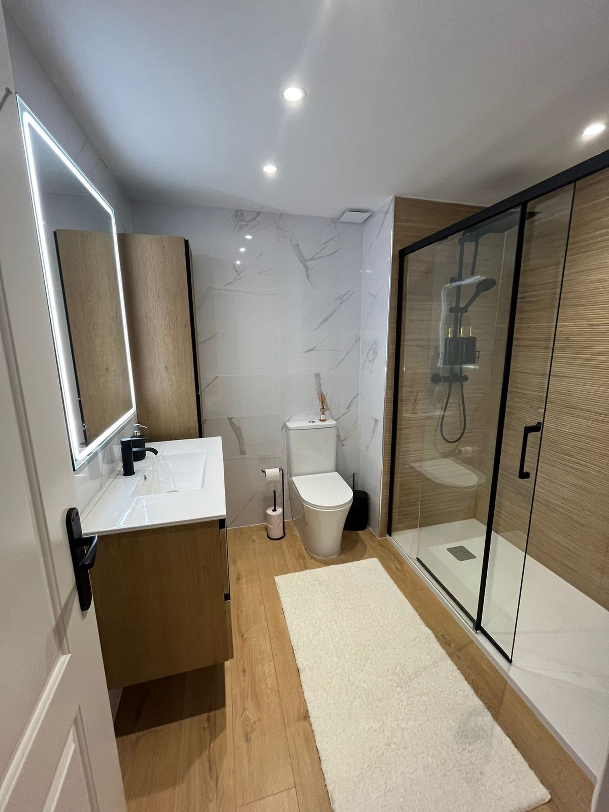 Se vende Apartamento Planta Media de 2 dormitorios en Costa Del Sol, Málaga, España