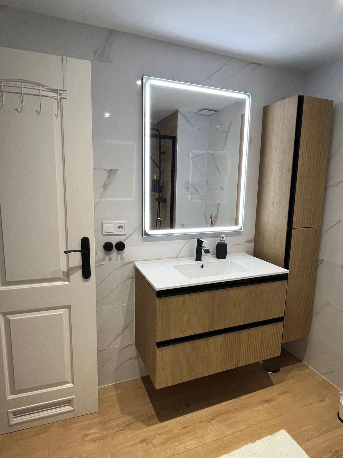 Se vende Apartamento Planta Media de 2 dormitorios en Costa Del Sol, Málaga, España