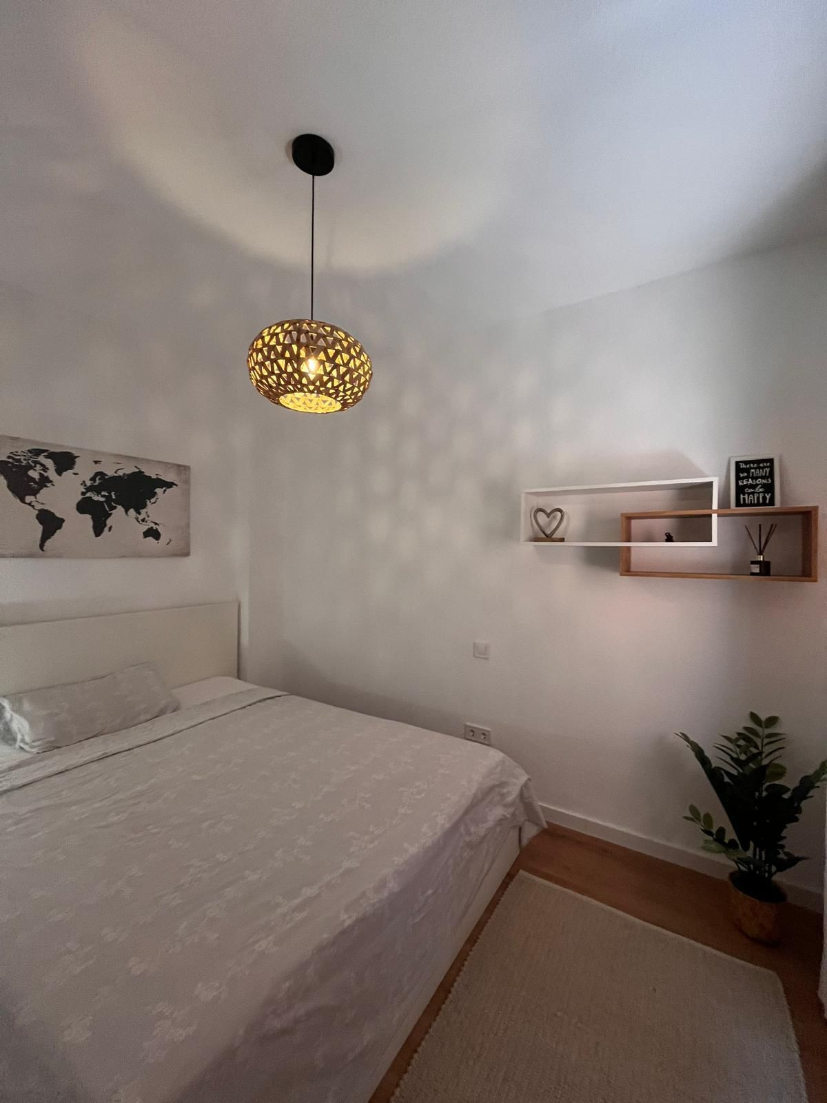 Se vende Apartamento Planta Media de 2 dormitorios en Costa Del Sol, Málaga, España