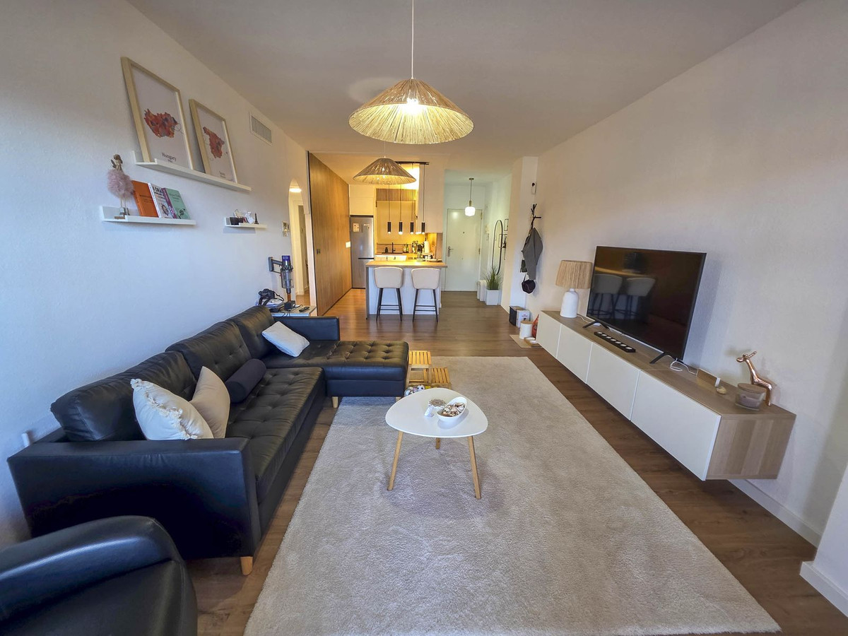 Se vende Apartamento Planta Media de 2 dormitorios en Costa Del Sol, Málaga, España