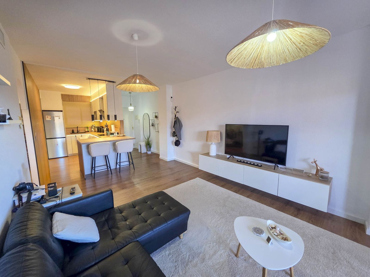 Se vende Apartamento Planta Media de 2 dormitorios en Costa Del Sol, Málaga, España